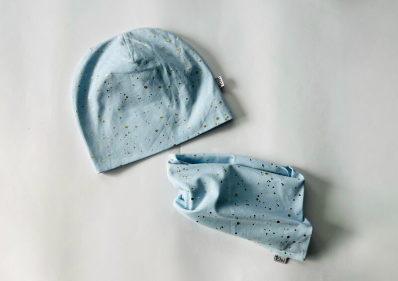 FED6ABA6-395E-4D3C-9251-9B8E0E1FDC53 Helesinisel kuldsed täpid