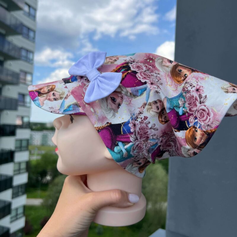 Pearätt Elsa ja Annaga, noka ja lipsuga