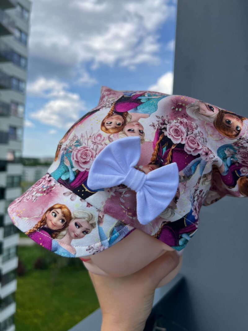 Pearätt Elsa ja Annaga, noka ja lipsuga