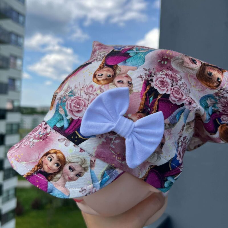 Pearätt Elsa ja Annaga, noka ja lipsuga