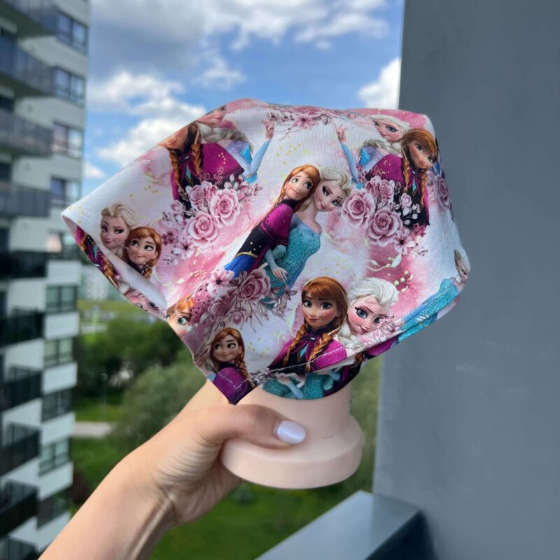 Pearätt Elsa ja Annaga, noka ja lipsuga